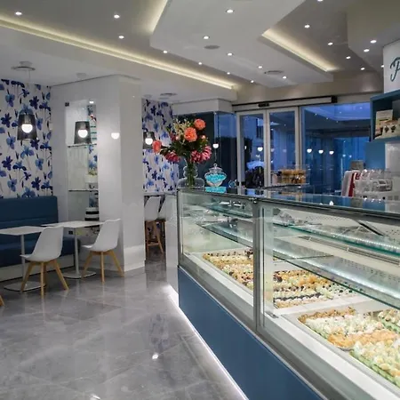 Lo Scrigno Del Salento לינה וארוחת בוקר 3*