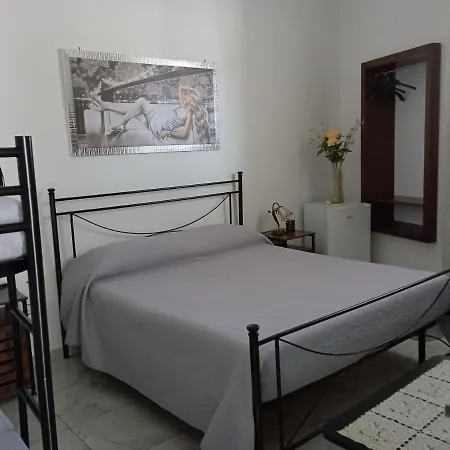 לינה וארוחת בוקר Lo Scrigno Del Salento