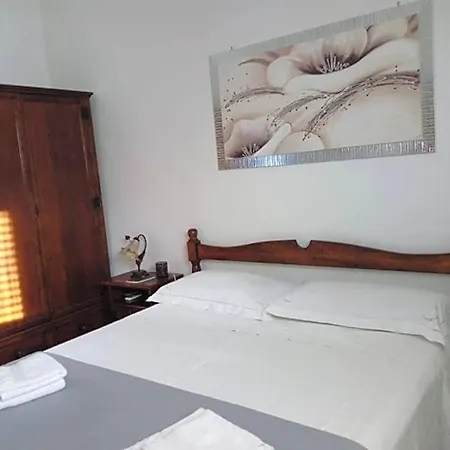 Lo Scrigno Del Salento Bed & Breakfast 3*
