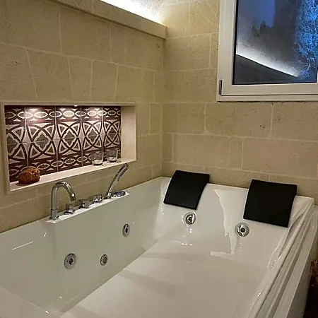Lo Scrigno Del Salento Bed & Breakfast Sava